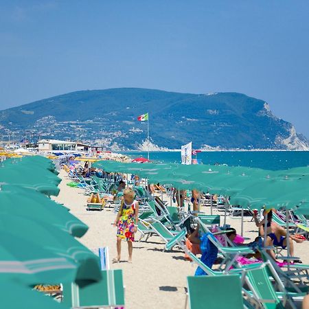 Villaggio Turistico Internazionale Порто-Реканати Экстерьер фото